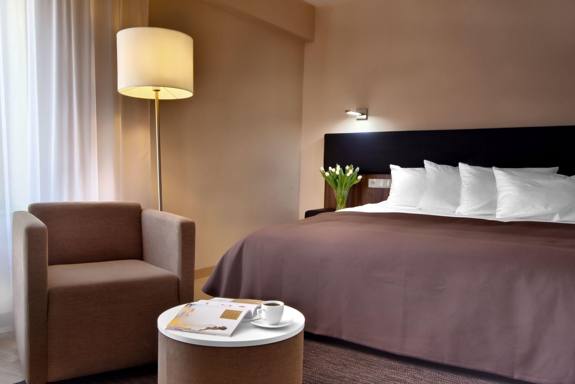 Hotel Moderno Познань Екстер'єр фото